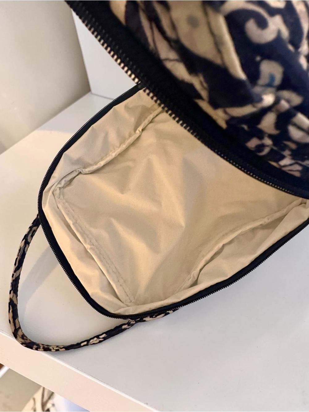 Vera Bradley Navy and Cream Mini Quilted Lunchpack - Picture 2 of 5